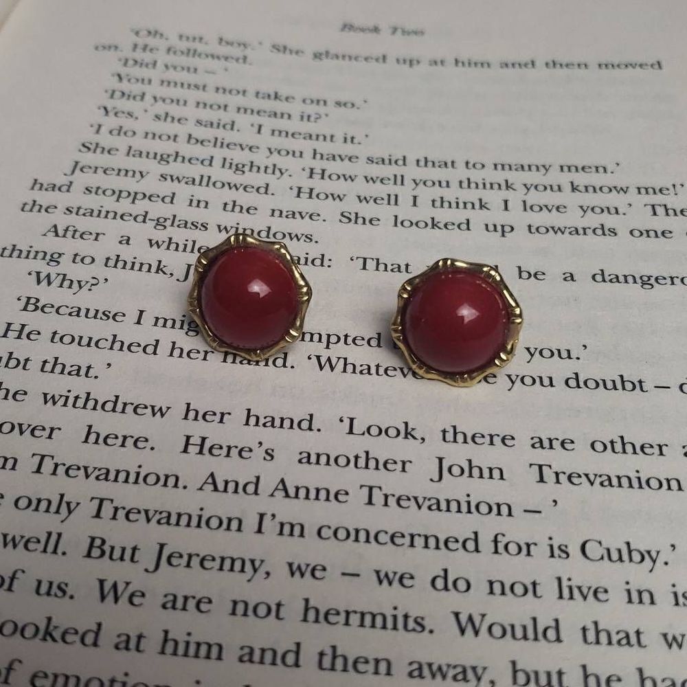 Vintage Round Red Stud Earrings